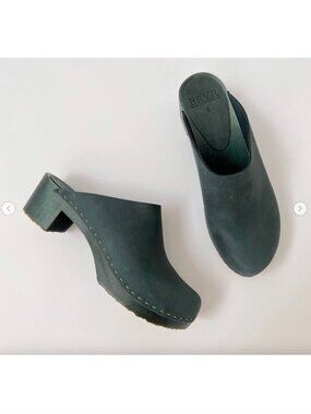 Bryr Studio Gabe Clogs in Monochrome Juniper - Size 9